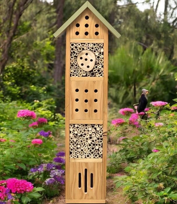 Sting Education Bug and insect Hotel